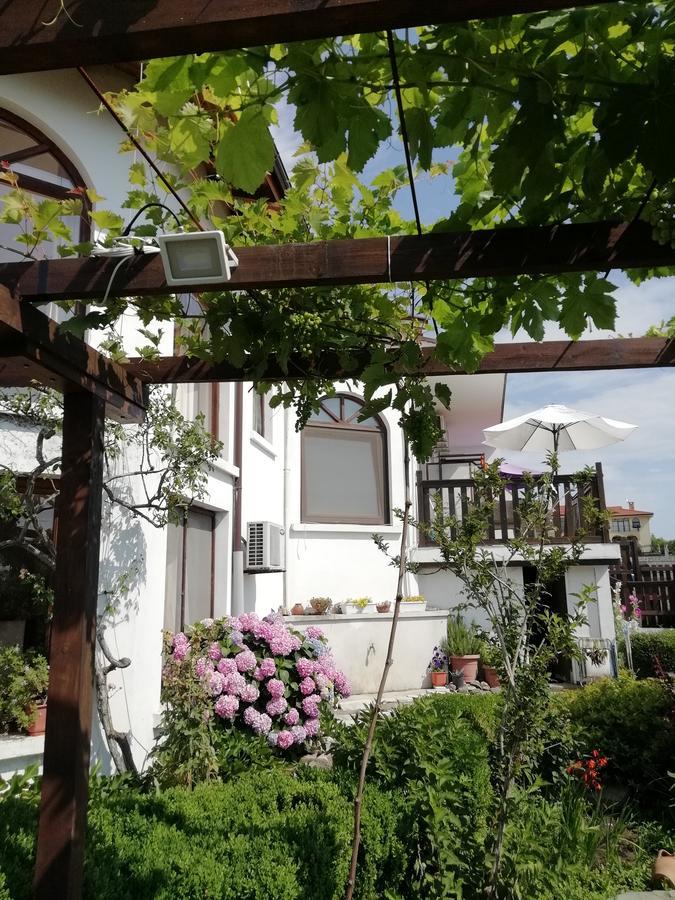 South Beach Villa Sinemoretz Esterno foto